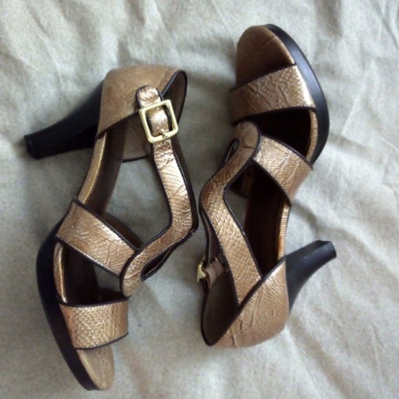 Avenue Shoes - Platform Heel Sandal 11 Wide
